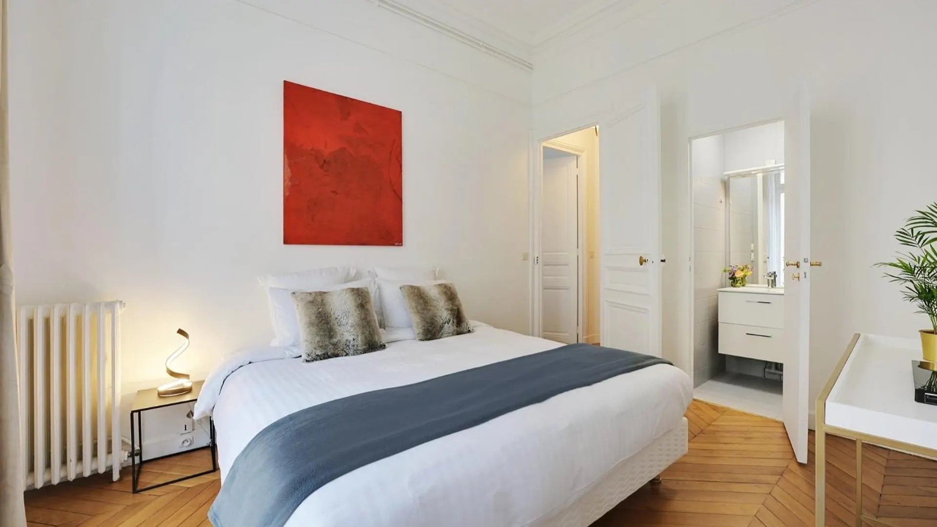 Apartment Eiffel Tower 5 Bedrooms 10 Guests With 2 Carpark Paris France